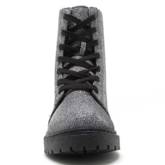 GET NOTICED! Qupid Pewter Glitter Combat BOOT - Picture 4 of 5